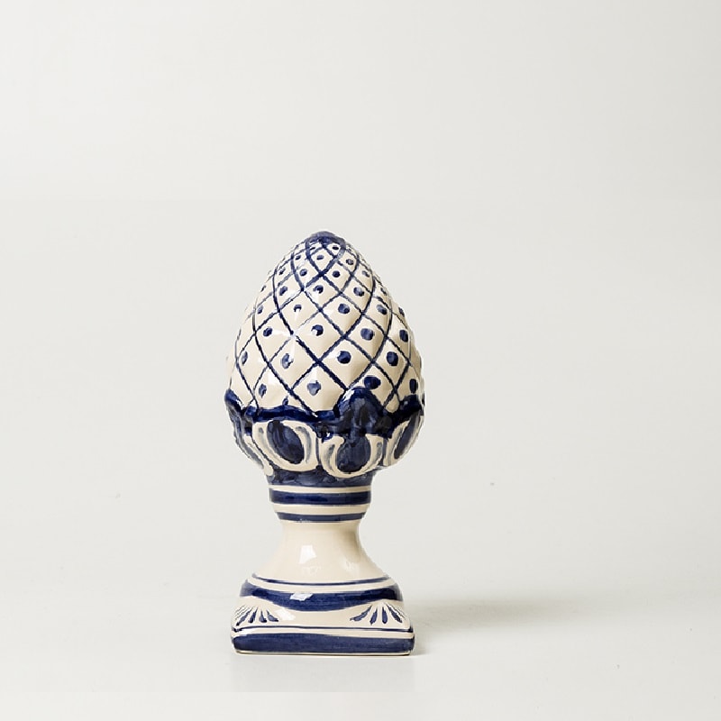 Pinha América Média Com Pintura Tradicional Portuguesa
